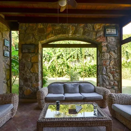 ヴィラ Sleeps 8 Pool Air Con Wifi T775787