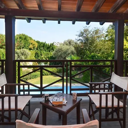 Βίλα Sleeps 8 Pool Air Con Wifi T775787 Bitez
